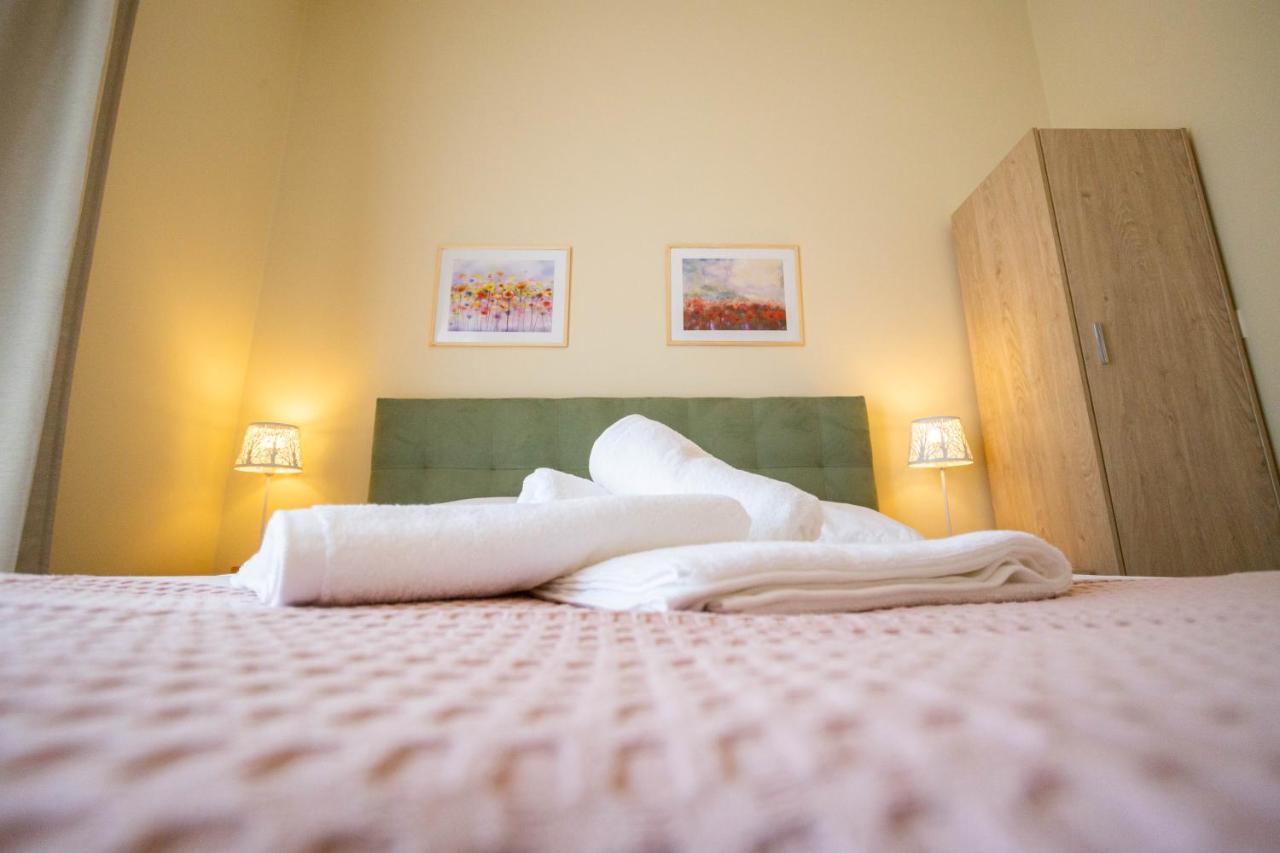 Varkes Suites 1 Néa Poteídaia Eksteriør bilde